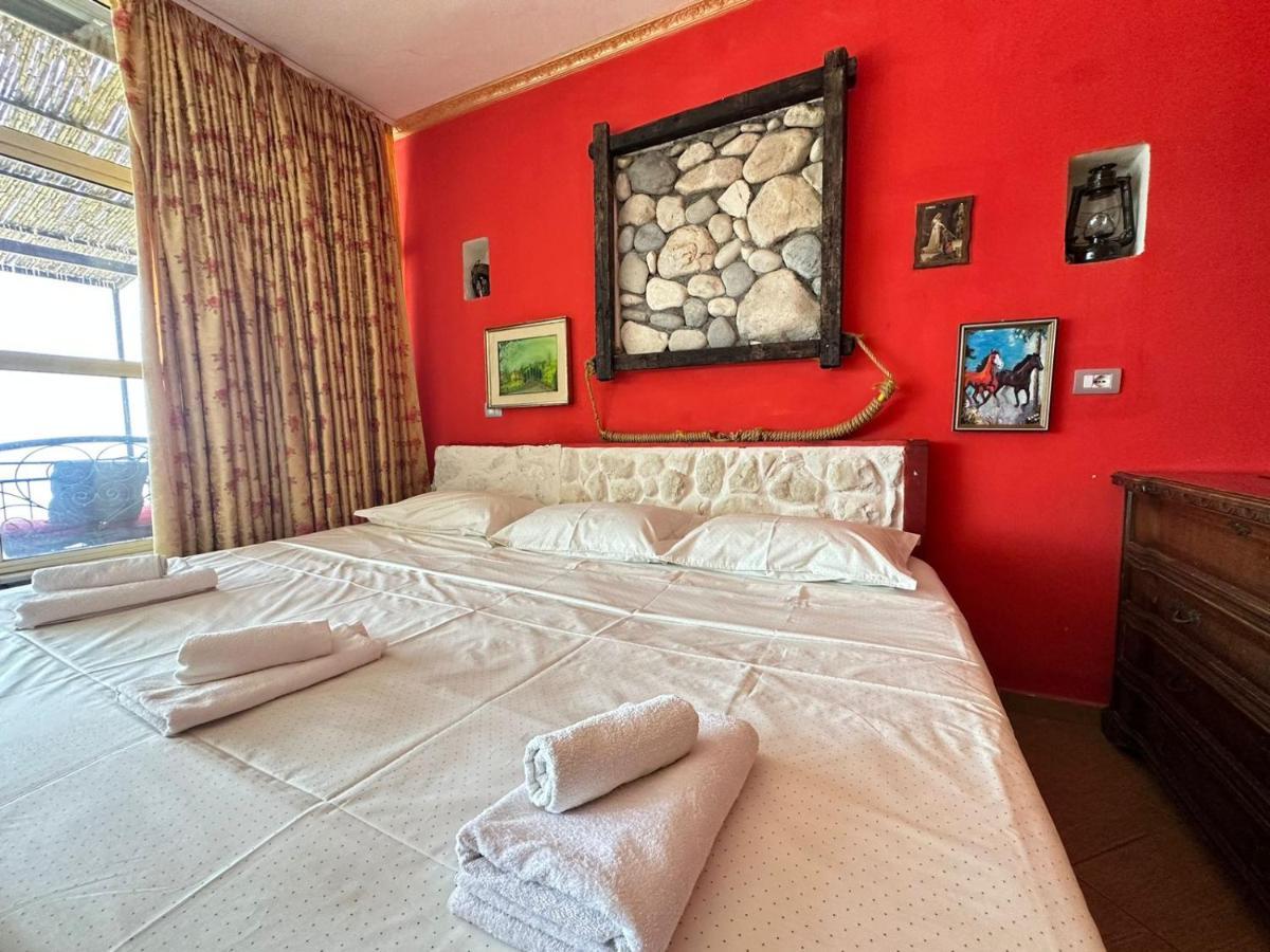Hotel Vila "Oda E Miqve" Vlorë Екстериор снимка