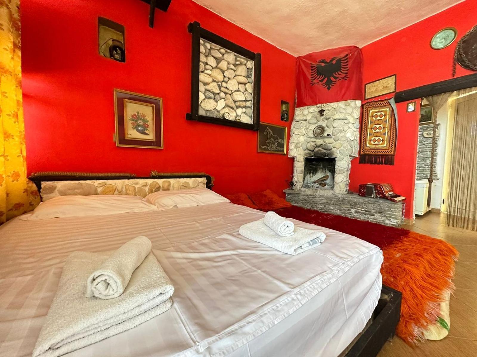 Hotel Vila "Oda E Miqve" Vlorë Екстериор снимка
