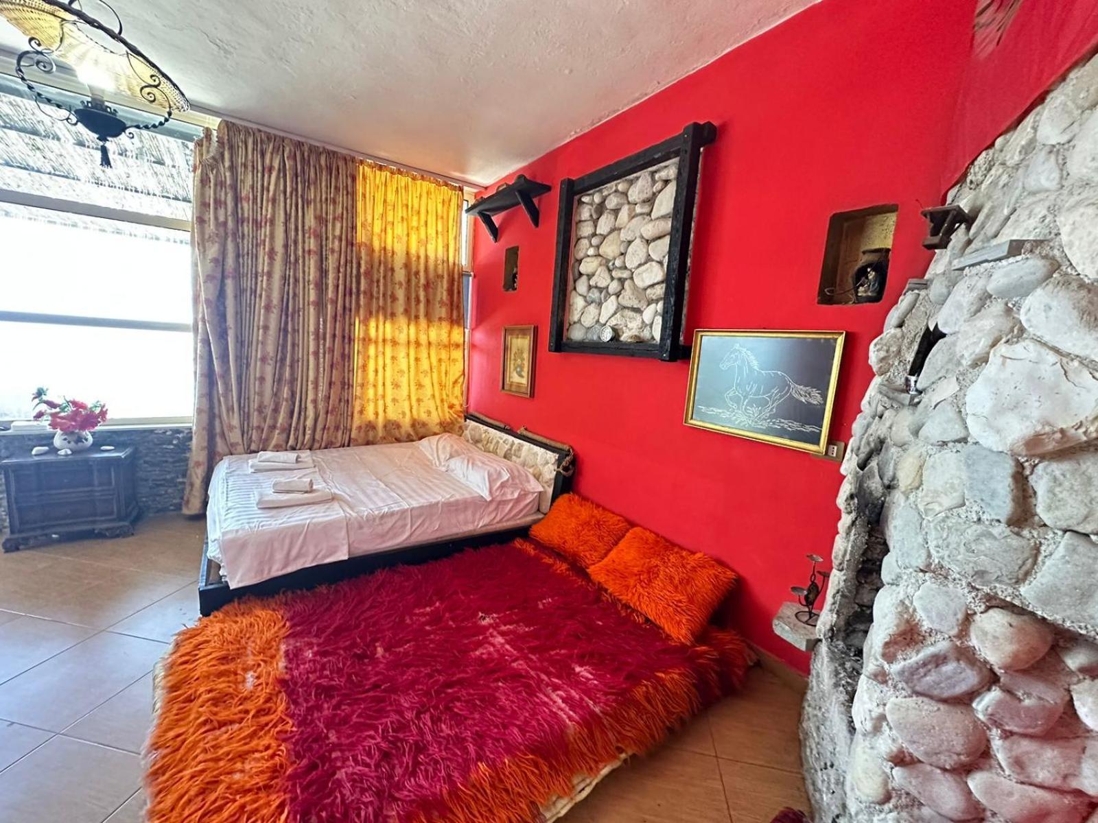 Hotel Vila "Oda E Miqve" Vlorë Екстериор снимка