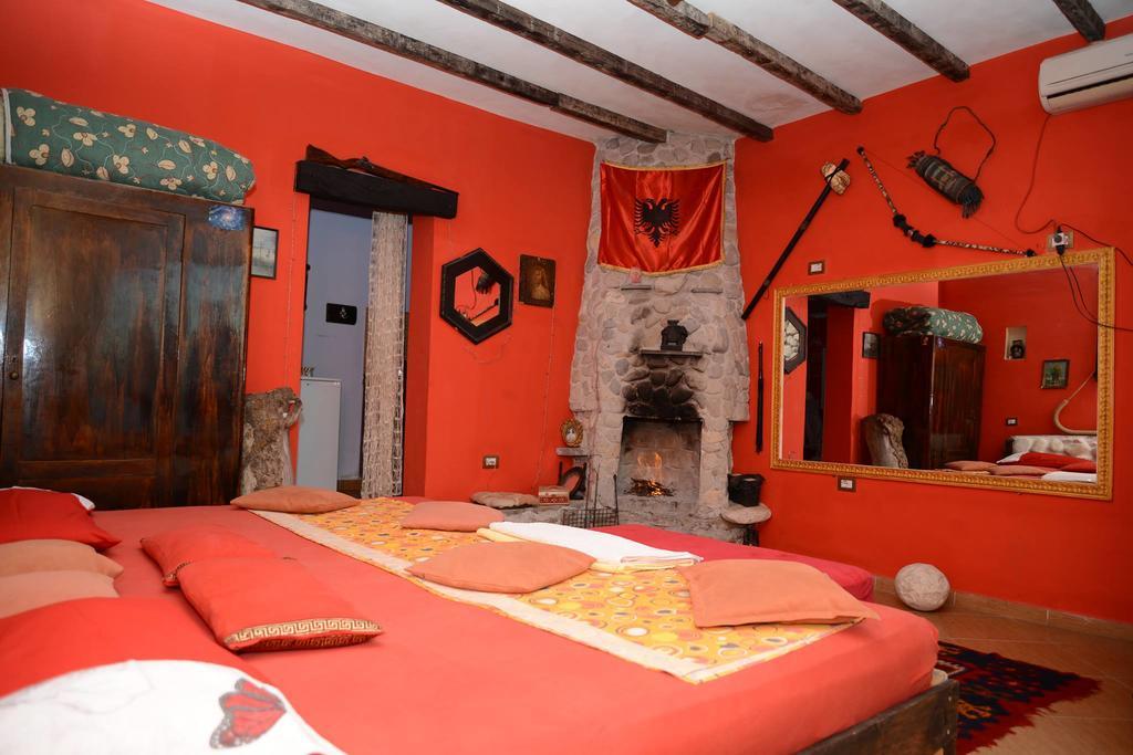 Hotel Vila "Oda E Miqve" Vlorë Екстериор снимка