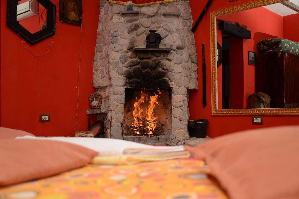 Hotel Vila "Oda E Miqve" Vlorë Екстериор снимка